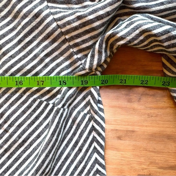 Soft Surroundings Linen Blend Landfall Cold Shoulder Tunic Top - Size Large - Picture 7 of 12